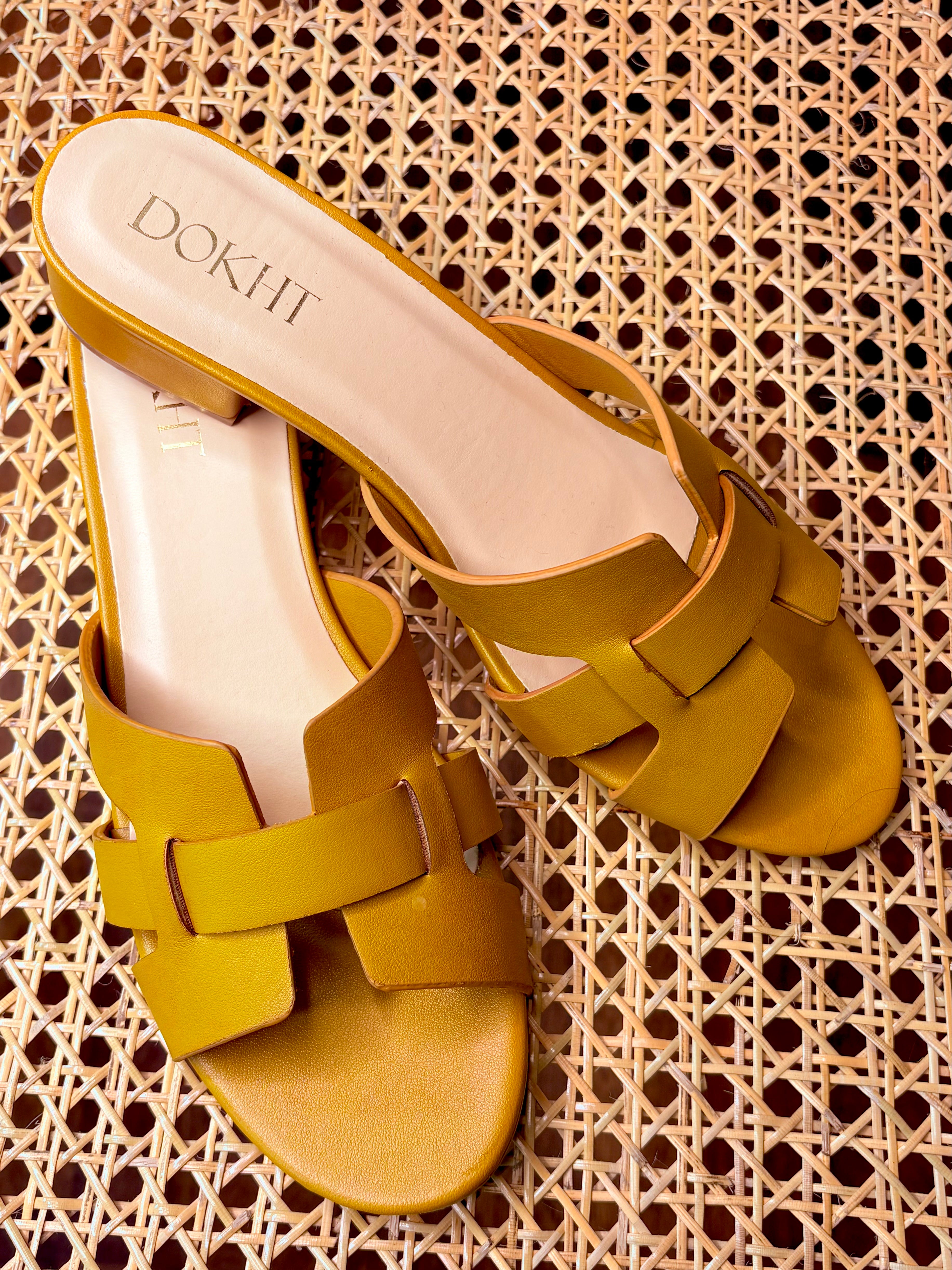 Mustard Horizon Main image